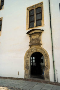 Portal der Kirche in Schloss Hartenfels